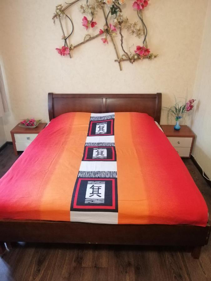 Лепсе, 83Д. Аеропорт Жуляны. Шалимова. Шулимова. Исида. Isida. Метро Берестейская, Шулявская. Американское Посольство Kijev Kültér fotó